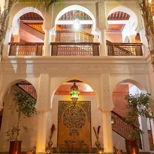 Agdal Royal & Casa de hóspedes